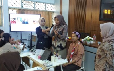 UNEJ Business Science Students Hold Beautypreneurship Training for SMKN 4 Jember Girls to Equip Professional Skills