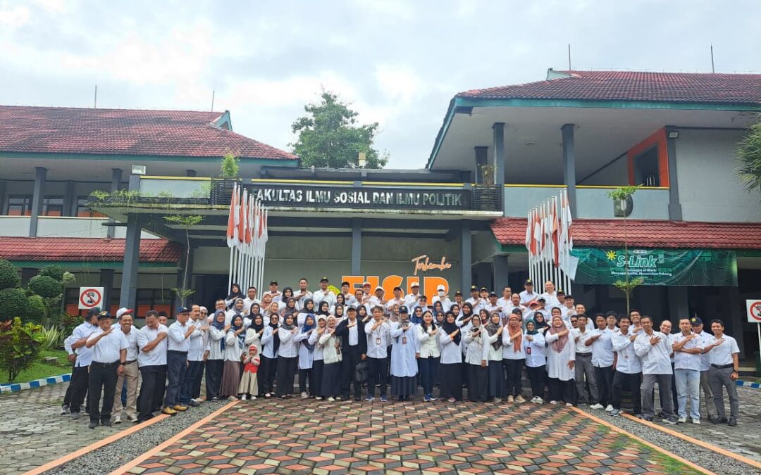 Fostering Integrity and Innovation: FISIP University of Jember Commences the New Year with Strategic Morning Assembly